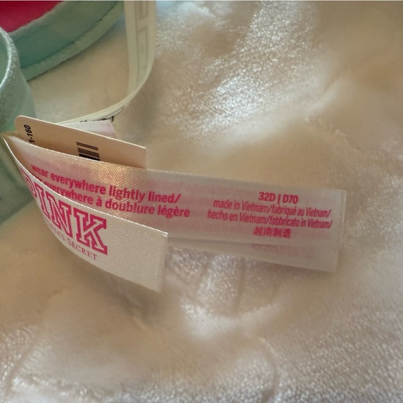 Victoria’s Secret PINK Light Aqua Wear Everywhere Push-Up Bra 32D NWT -Dirt Mark - Picture 4 of 7